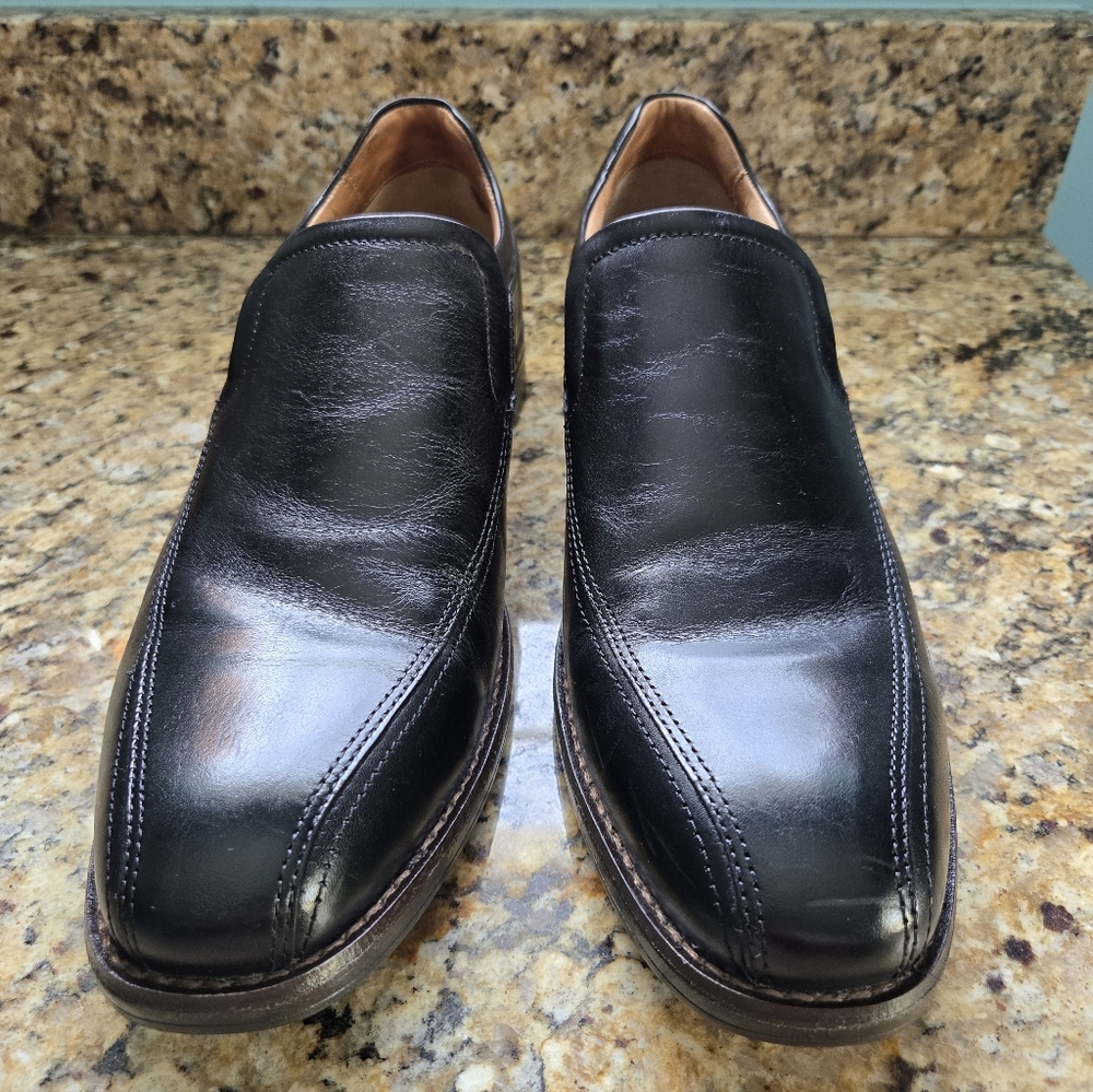 Johnston&Murphy Classic Black  Loafers